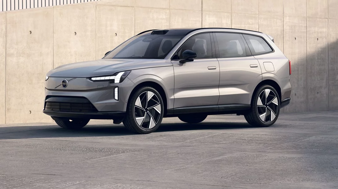 Volvo: Κάποιες λειτουργίες θα λείπουν στα πρώτα EX90-πώς θα προστεθούν