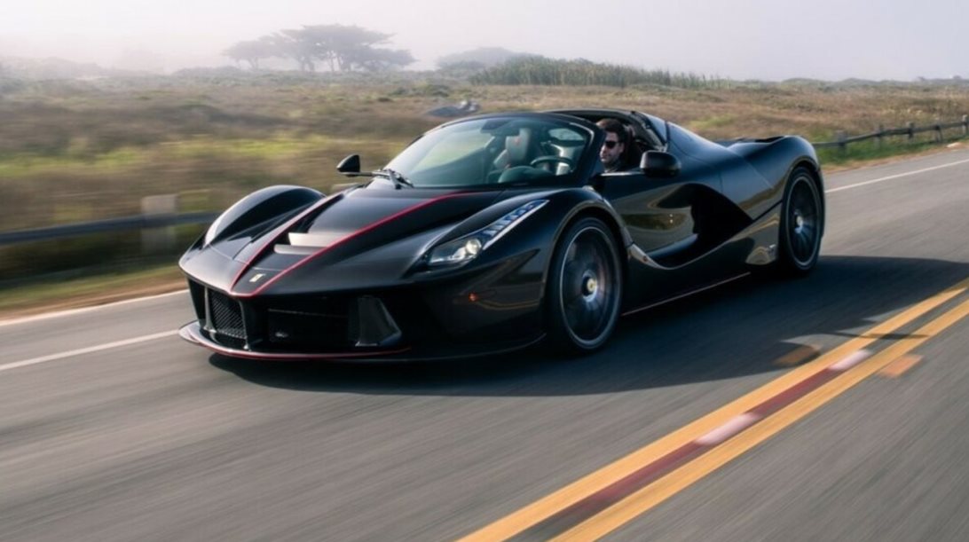 Μια σπάνια Ferrari LaFerrari Aperta βγαίνει σε δημοπρασία