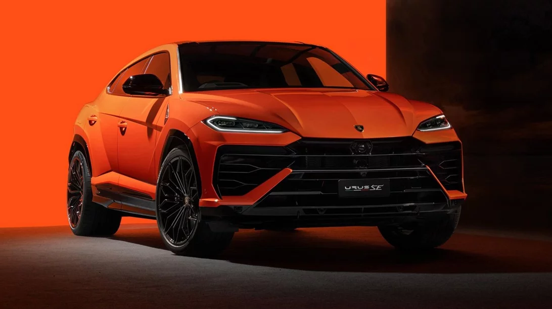 H Lamborghini Urus SE είναι ένα plug-in υβριδικό super SUV 800 ίππων