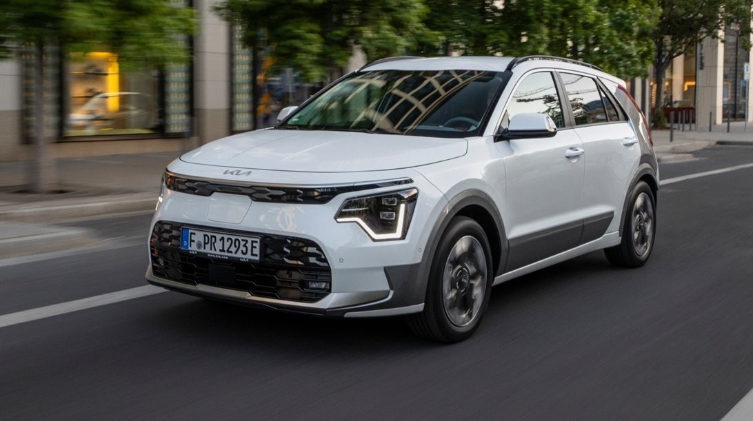 Με το Kia Niro τριών καυσίμων γλιτώνεις 5.000 ευρώ το χρόνο-η αυτονομία του είναι απίστευτη