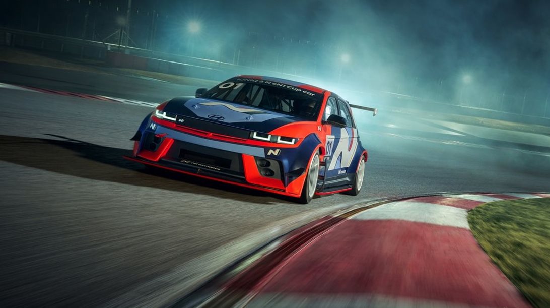 Video: Οδηγούμε στην πίστα το ηλεκτρικό αγωνιστικό Hyundai Ioniq 5 N eN1 Cup