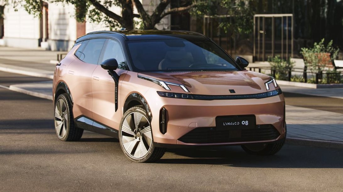 Αυτό είναι το πρώτο plug-in υβριδικό αυτοκίνητο στην Ευρώπη με ηλεκτρική αυτονομία 200 χλμ.