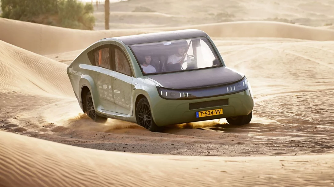 Το ηλεκτρικό Stella Terra διένυσε 1.000 χιλιόμετρα χωρίς φόρτιση