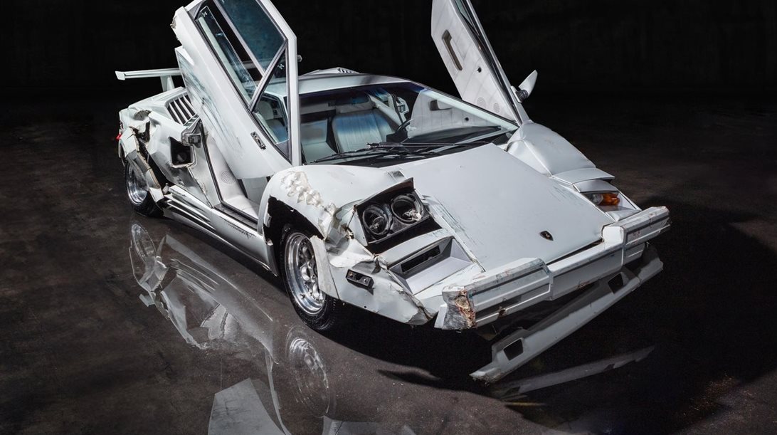 Πόσα θα έδινες για την τρακαρισμένη Lamborghini Countach του "Λύκου της Wall Street";
