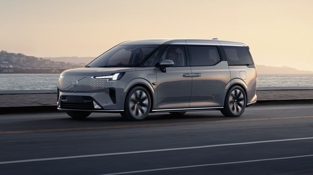 Volvo EM90: Το πρώτο MPV της φίρμας είναι ηλεκτρικό και μόλις παρουσιάστηκε