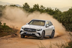 Η κορυφαία Mercedes-Benz GLS ανανεώνεται στα σημεία - εικόνα 1