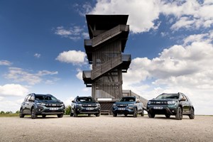 Νέο Dacia Duster: Οι πρώτες επίσημες πληροφορίες και εικόνες για το "αυθεντικό SUV" - εικόνα 2