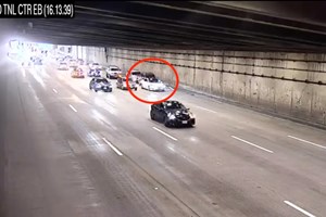 Γιατί η Tesla ανακαλεί πάνω από 360.000 αυτοκίνητα - εικόνα 1
