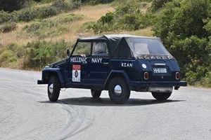 Σε διάσημη τραγουδίστρια ανήκε αυτή η Ferrari Dino 246 που πουλήθηκε για μισό εκατομμύριο ευρώ - εικόνα 2