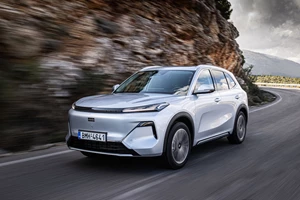 Επίσημο: Αυτή είναι η νέα εξακύλινδρη Mercedes-AMG GLC 53 - εικόνα 9