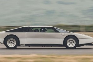 H Aston Martin Valour είναι ένα εορταστικό V12 με χειροκίνητο κιβώτιο - εικόνα 2