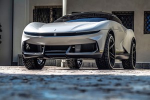 Μόνο δύο Pininfarina Battista Reversario θα παραχθούν - εικόνα 5