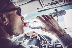 Γιατί το μποτιλιάρισμα μας σπρώχνει στην κακή διατροφή - εικόνα 3