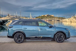 Πόσο μακριά θα φτάσεις με ηλεκτρικό Peugeot E-3008 Long Range - εικόνα 1