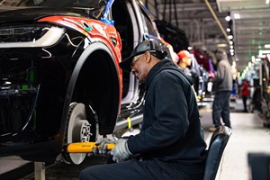 Το Tesla Model Y γίνεται εξαθέσιο-πότε θα κυκλοφορήσει - εικόνα 7