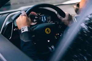 Ο Sainz κυνήγησε τους κλέφτες του πανάκριβου ρολογιού του - εικόνα 1