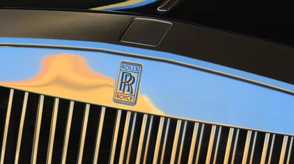 Η απίστευτη ιστορία της Rolls-Royce που εξαγοράστηκε από την VW αλλά κατέληξε στην BMW