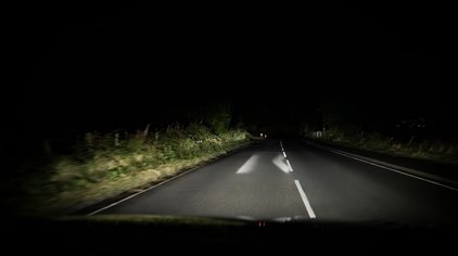 Με τα φώτα του Audi Q3 οδηγείς σαν να παίζεις videogame