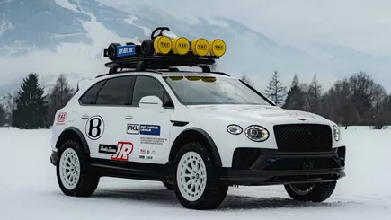 Bentley Bentayga X: Ντεμπούτο στα χιόνια για την πιο off road Bentley