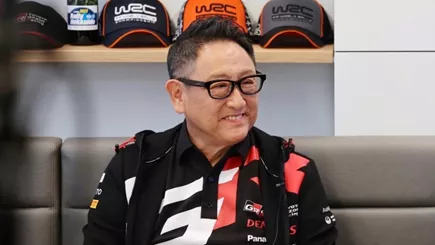 O Akio Toyoda συνεχίζει μια οικογενειακή παράδοση, ιστορική για την Ιαπωνία