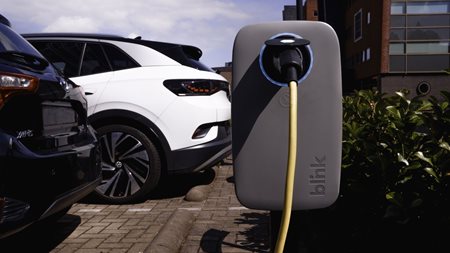 Τα σχολεία ξεκίνησαν και για την Blink-Δείτε τους νέους της φορτιστές σε εκπαιδευτικά ιδρύματα