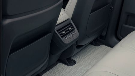 Εταιρεία αυτοκινήτων πλήρωσε πελάτες της για να μην την πάνε στο δικαστήριο