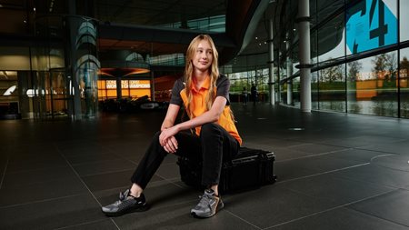 F1: Η 14χρονη κόρη του Mika Hakkinen υπέγραψε στη McLaren