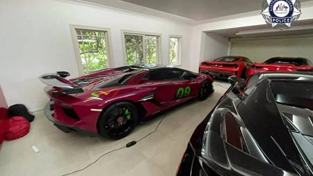 58χρονος εξαπατούσε το σύστημα υγείας για να αγοράζει supercars