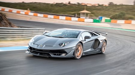 Spoiler alert: Μια ματιά στη νέα σεζόν του Top Gear