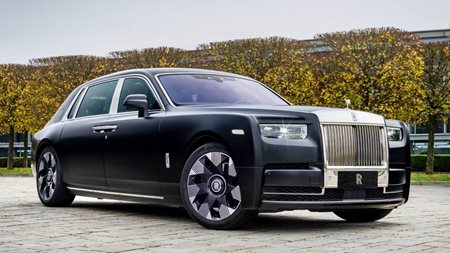 Κεντημένη στο χέρι η μοναδική Rolls-Royce Phantom Dragon