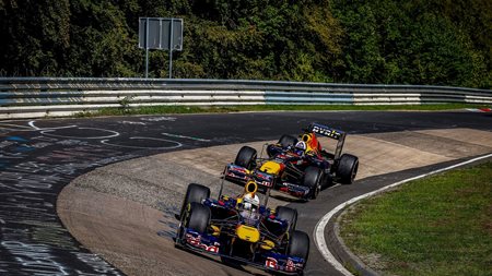 Ο Vettel μπήκε με Formula 1 στο Nurburgring και υπάρχει video