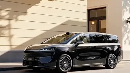 Αυτό το αυτοκίνητο διαθέτει τον πρώτο αερόσακο-κράνος στον κόσμο-δείτε πώς λειτουργεί