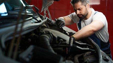 Τα συνεργεία αυτοκινήτων ξεκινούν απεργία διαρκείας για το ψηφιακό πελατολόγιο