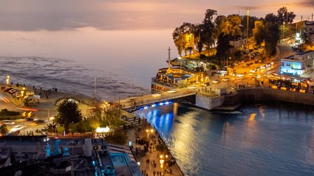 Η Χαλκίδα κομμένη στα δύο: Χάλασε η γέφυρα και δεν κλείνει (video)