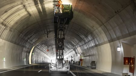 Ο αυτοκινητόδρομος της Ελλάδας με τα πιο φωτεινά τούνελ