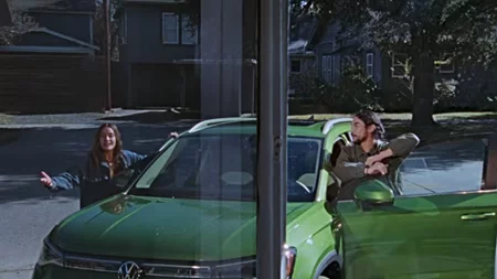 Η VW επενδύει στο Super Bowl για εμπορική ανάκαμψη