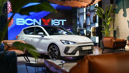 Τι είναι το CUPRA City Garage στην Κωνσταντινούπολη