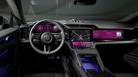 Ηλεκτρική Cayenne: Οι πρώτες εικόνες από το εσωτερικό της-με τις περισσότερες οθόνες που έχεις δει ποτέ σε Porsche