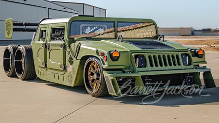 Απίστευτο Hummer 6X6 πουλήθηκε σε δημοπρασία 750.000 ευρώ