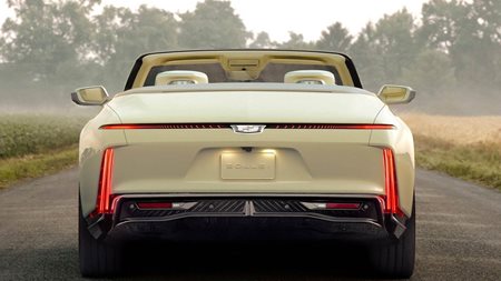 Το Cadillac Sollei είναι ένα cabrio φτιαγμένο από ρίζες μανιταριών