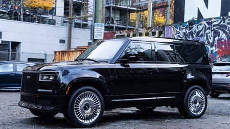 Dolus: Το πιο κλειστοφοβικο Defender πρωταγωνιστεί στην ταινία Locked