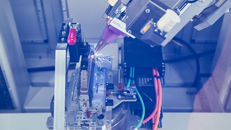 Επίσημη πτώχευση για ευρωπαϊκή εταιρεία μπαταριών ηλεκτρικών αυτοκινήτων