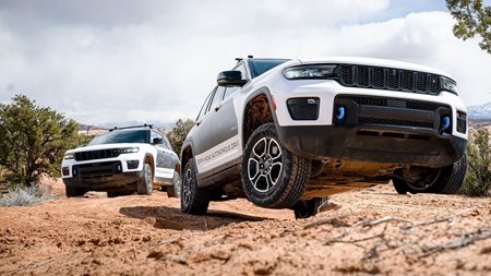 Ποια φίρμα βάζει κιβώτιο ταχυτήτων στα ηλεκτρικά της και γιατί