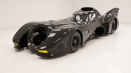 Το κατά Tim Burton Batmobile το βρίσκεις με 50% έκπτωση