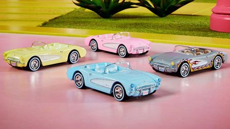 Ξεπούλησαν οι Hot Wheels Corvette της Barbie