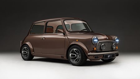 Αυτό είναι το καλύτερο restomod κλασικό Mini που θα βρεις και κοστίζει ακριβά
