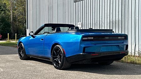 Το ηλεκτρικό Charger Daytona τώρα και σε κάμπριο