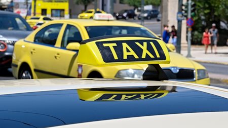 Απεργία ταξί: Πότε τραβούν χειρόφρενο σε Αθήνα και Θεσσαλονίκη
