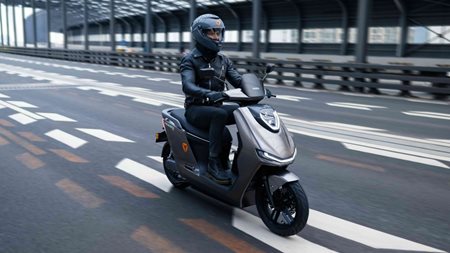 Πόσο κοστίζει το νέο ηλεκτρικό scooter της Yadea