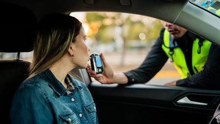 Συνελήφθη η Δήμητρα Ματσούκα για τέσσερις παραβάσεις του νέου ΚΟΚ